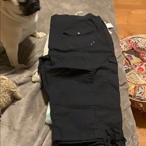 Reitmans black Capri 18Petites never worn